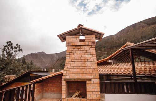 Huaran House | Spacious 4-bedroom house in enjoyable Calca with WiFi