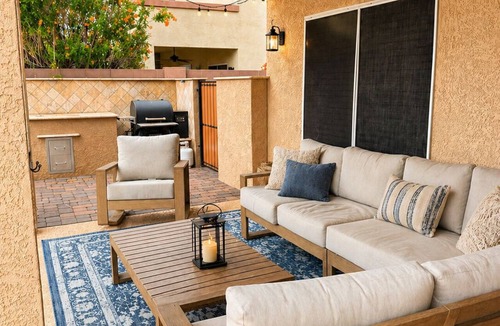 Pleasant Valley House | Spacious 6-bedroom house in charming Peoria with AC