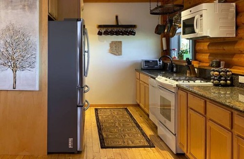 Flagstaff House | Spacious Chic Cabin with Gorgeous Views, Outdoor Lounge, Family Friendly