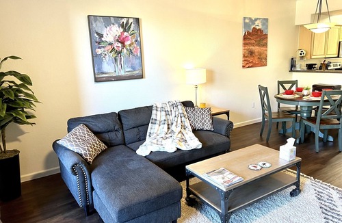 North Scottsdale Condo | Spacious furnished luxury 2 br 3 ba condo w2 car garage in Venu, pets OK