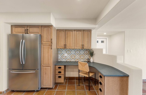 Village Grove House | Spacious Modern Southwest Home 3,700 SF, Near Old Town w/Heated Pool & Hot Tub