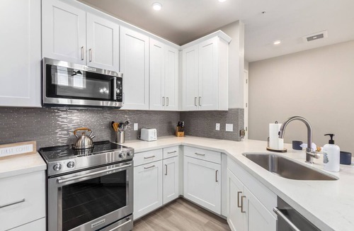 Ocotillo Condo | Spacious Penthouse with Luxe Resort Amenities