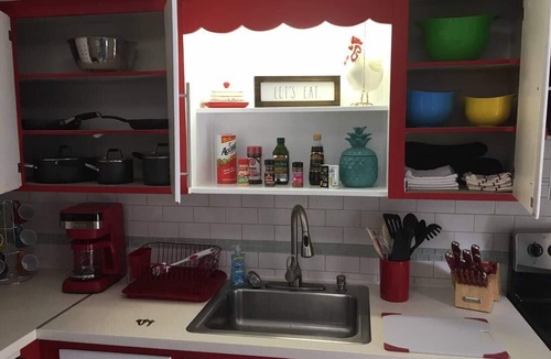 Coral Ridge Apartment | Spacious Studio w/Private Patio & Grill