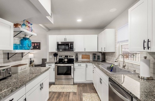 Cottonwood House | Spacious Sun Lakes Home for couples or families!