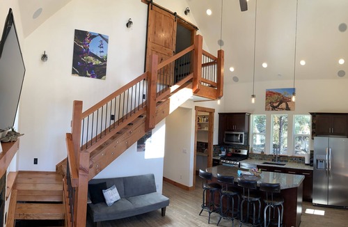 Orderville Cabin | Spacious Zion Cabin, Walk into NP, Near Ponderosa Ranch, Sleeps 9