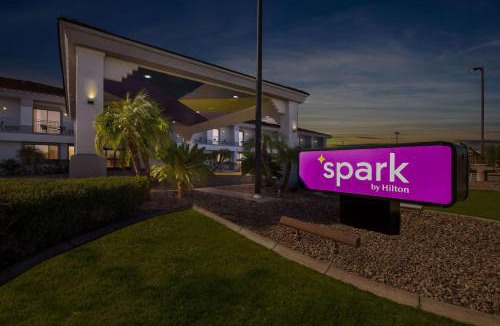 Fountain Hills Hotel | Spark by Hilton Fountain Hills Scottsdale