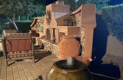 Queen Creek House | Spend your holiday relaxing by a crackling fire