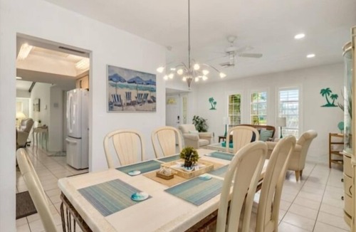 Port Charlotte House | Spend your season in paradise