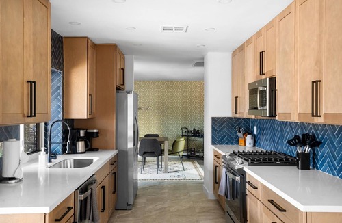 Glendale House | Sport Court | Private Heated Pool | Mini Golf & More