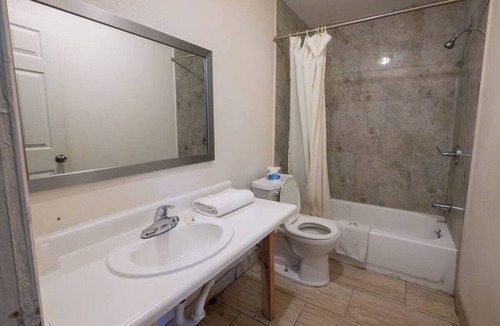 Mesa Hotel | Sports & Adventure Ready - King Room Near Chase Field