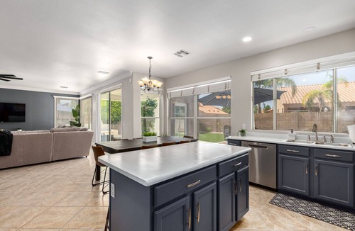 East Mesa House | {SPRING SPECIALS} sleeps 12, pool,spa, BBQ, putting green