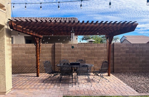 Sun City House | Spring Training HQ · Real Grass · Game Room · Pet Friendly · Sleeps 8