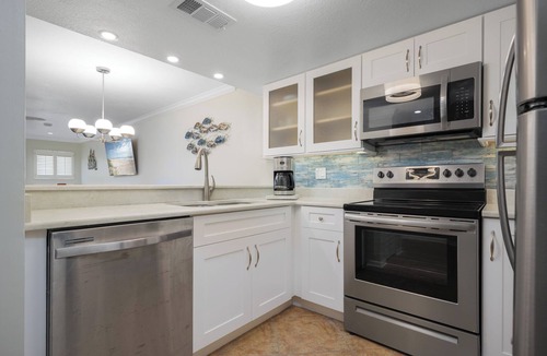 Crescent Beach Condo | Spyglass 32 by Distinctive Beach Rentals