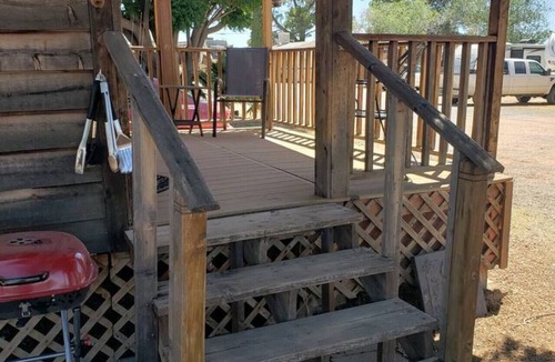 Tombstone House | Stampede Cabin 1- Tombstone