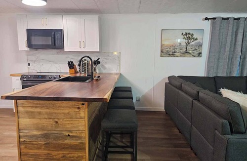 Meadview Apartment | Stargaze Grand Canyon