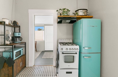 Iron Horse Historic District House | Starlit Stay| Walk to Fox & Congress |Free parking