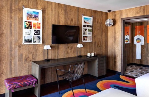 Flagstaff Hotel | Stay at a Charming Flagstaff Retreat Near Attractions | Starlite Lanes - 0.9 mi