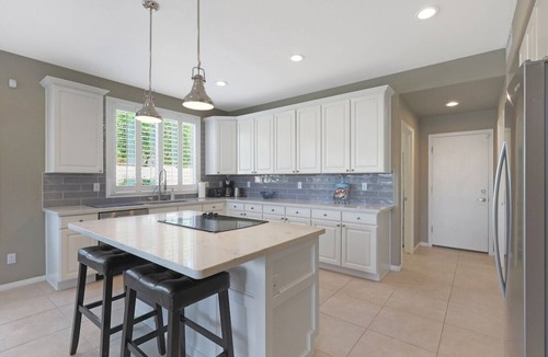 Chandler House | Stay at Bartlett Way- 4bd Waterfront Retreat