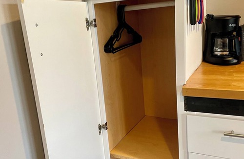 Peter Howell Apartment | Stay near UAZ in Tucson's cozy 1-bedroom