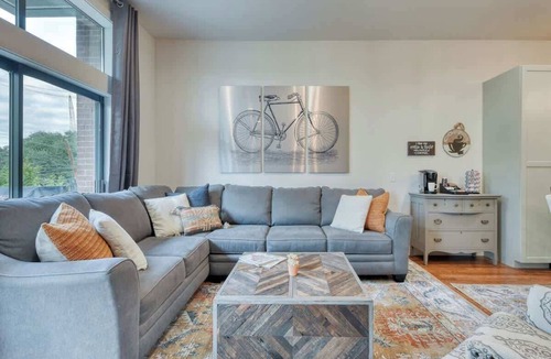 Tobin Hill House | Steps to Pearl - Two Townhomes - Sleeps 22