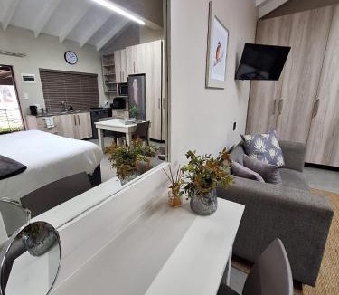 Botha's Hill Apartment | Studio 3 The Studios at Churchill