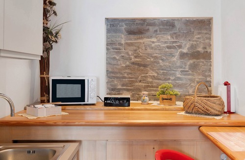 Albiano Apartment | Studio 'Leonard Chalet House' with Balcony and Wi-Fi