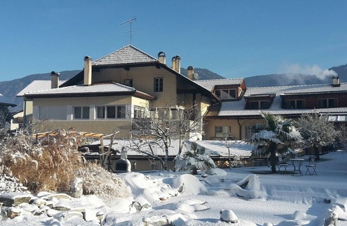 Nalles Apartment | Studio "Riesling Kreuzweg" with Mountain View, Pool, Wi-Fi & Garden
