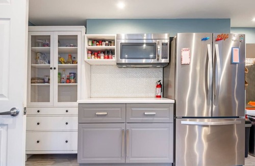 Newark Condo | Stunning modern 2 BD apt close to Christiana Hosp