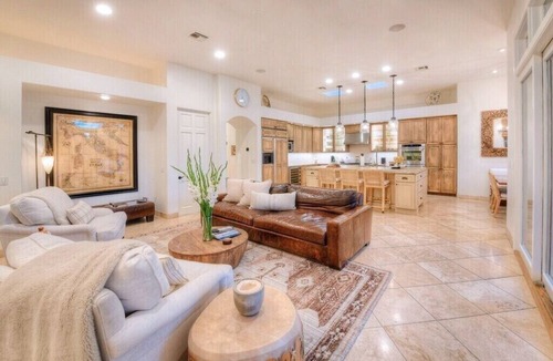 Shadow Hills House | Stunning oasis, spectacular hiking, golf, views & more in Catalina Foothills!