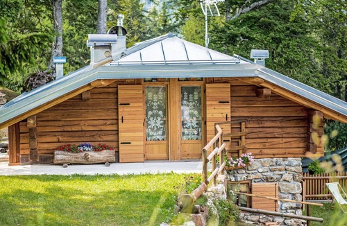 Borgo Valsugana House | Stunning private villa for 6 guests with WIFI, TV, patio, pets allowed and panoramic view