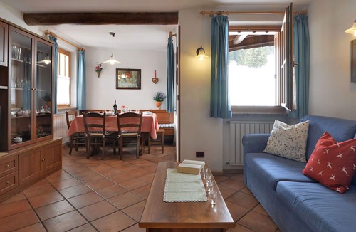 Soraga Villa | Stunning villa for 10 people with WIFI, TV and parking