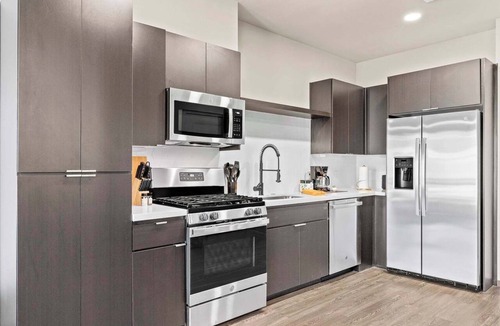 La Buena Vida Apartment | Stunning Westgate CozySuites by stadium w/pool 3