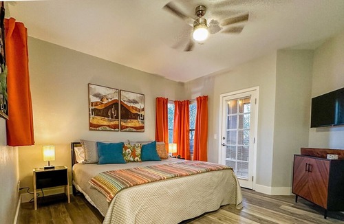 Tucson Condo | Stylish Desert Retreat - Sonoran Oasis Getaway