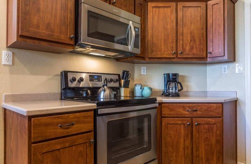 Talon Retreat House | Stylish Grayhawk Townhome: Heated Pool, Spa & Gym