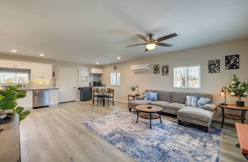 Maricopa Cottage | Stylish Maricopa Cottage w/Mtn Views & Grill!