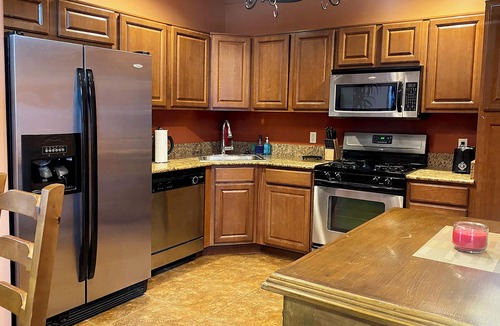 Tumacacori House | Stylish Townhome, 2bd, 2ba - Access to Year-round heated pool and gym.