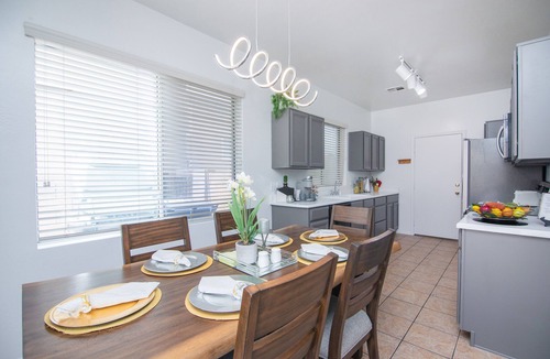 Laveen Village House | Stylish Vacation Home Phoenix - Low Rates NOW!