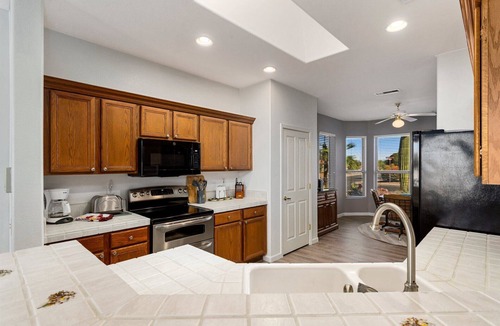 Surprise House | SUMMER SPECIAL SUN CITY GRAND REMODLED HOME WITH POOL