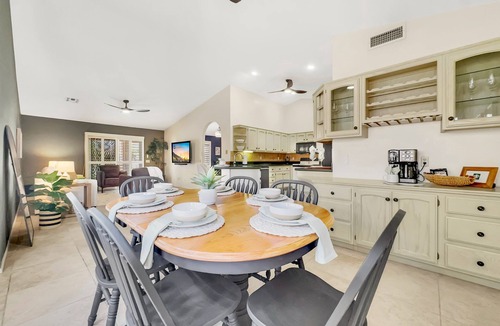 Palo Verde House | Sun Lakes Suave! Golf Cart, Gorgeous Backyard Views