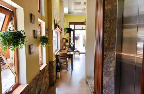 Hue City Centre Hotel | Sunny C Hotel