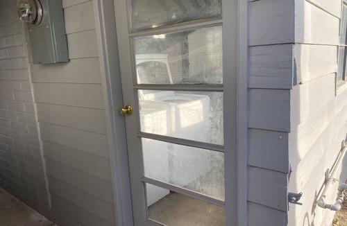 Midtown Apartment | Sunny Modern 2BR Townhome in Tucson | Laundry