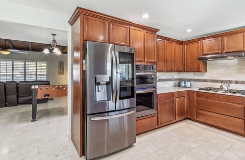 Raskin Estates House | Sunset Haven with Private Pool, Grill, Firepit, and Basketball in Scottsdale