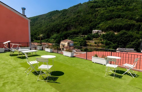 Marini Apartment | Superior Triple Room with Shared Terrace, Wi-Fi and Air Conditioning