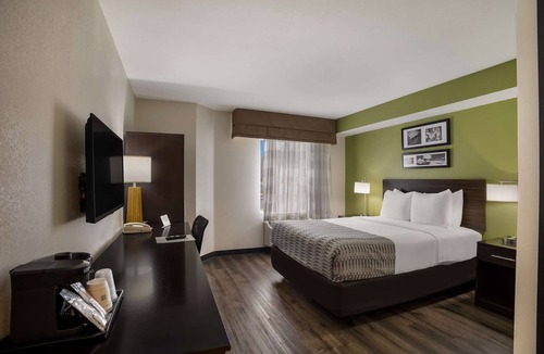 Superstition Springs Hotel | SureStay Plus by Best Western Mesa Superstition Springs