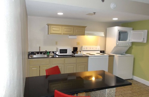 St. Marys Hotel | SureStay Plus Hotel by Best Western St Marys Cumberland