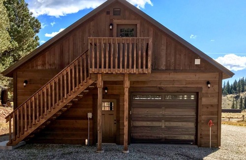 Duck Creek Village Cabin | Surround Yourself with 2.5 Acres of Private Mountain Escape - 1 Bed/1.5 Bath