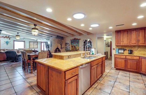 Tucson Cottage | Swim Spa & Courtyards: Tucson Estate Near Sabino
