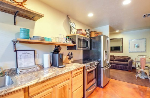 Tucson Cottage | Swim Spa & Courtyards: Tucson Estate Near Sabino