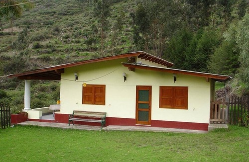 Obrajillo Cottage | Swiss Chalet with Private Kitchen near Lima