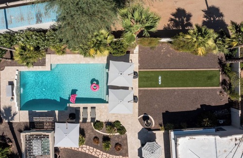 Sundown Manor House | SWSS 7BR Group Estate | Pool, Sport Court, Hot Tub, Bunkhouse & Games